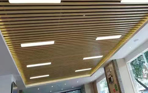 鋁方通